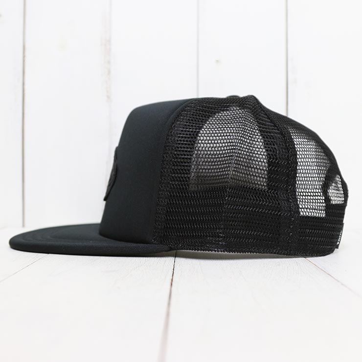 送料無料】 VANS ヴァンズ CLASSIC PATCH TRUCKER HAT メッシュ