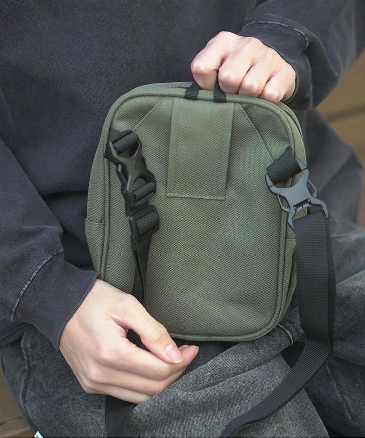 RVCA �롼�� ��� ���������Хå� �ݡ��� �ߥ˥Хå� �Ф᤬�� ����ѥ��� UTILITY POUCH BG041983 OLV 26SP ��������Ź������