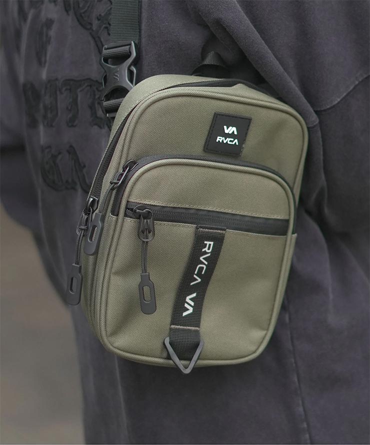 RVCA �롼�� ��� ���������Хå� �ݡ��� �ߥ˥Хå� �Ф᤬�� ����ѥ��� UTILITY POUCH BG041983 OLV 26SP ��������Ź������