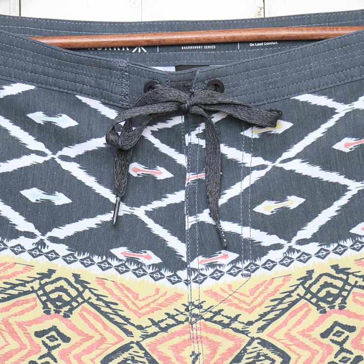 ������̵����THE ROARK REVIVAL ����������Х��Х� CHILLER BENI BOARDSHORTS 17��󥰥� �ܡ��ɥ��硼�� �����եѥ�� RB351