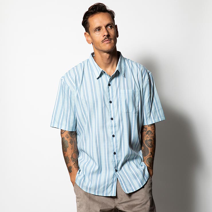 ̵Ⱦµ ® ۼȯ THE ROARK REVIVAL ХХ VERTICAL STRIPE BLESS UP SS RWJ1121-SRD 25SU Ź