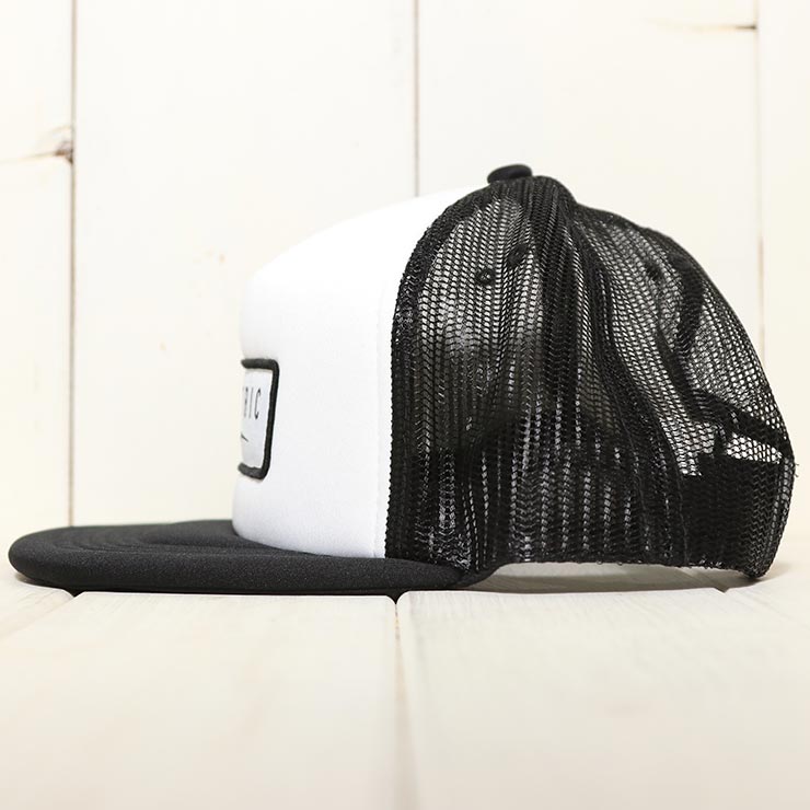 ������̵���ۥ�å��奭��å�  ˹�� ELECTRIC ���쥯�ȥ�å� UNDERVOLT PATCH 5PANEL TRUCKER HAT ECC11T BKW ��������Ź������