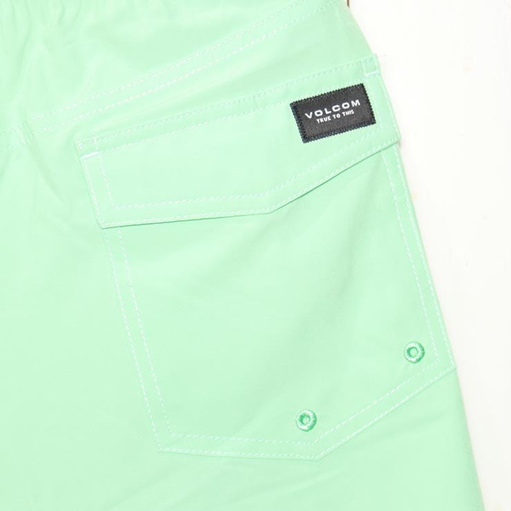 ������̵���ۥܡ��ɥ��硼�� �����եѥ�� �ϥ��֥�åɥ��硼�� VOLCOM �ܥ륳�� LIDO SOLID TRUNK 16 A2512503 JDC ��������Ź������