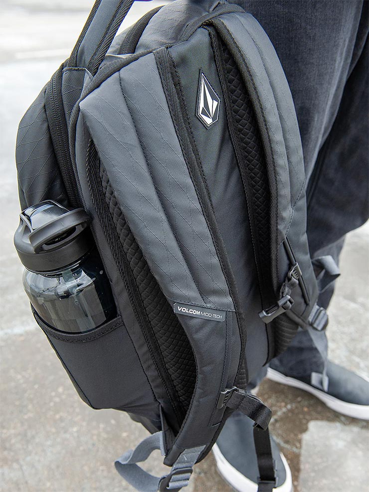 ̵ۥХåѥå VOLCOM ܥ륳 륳 VENTURE BACKPACK BLK VMXX00HMEA Ź