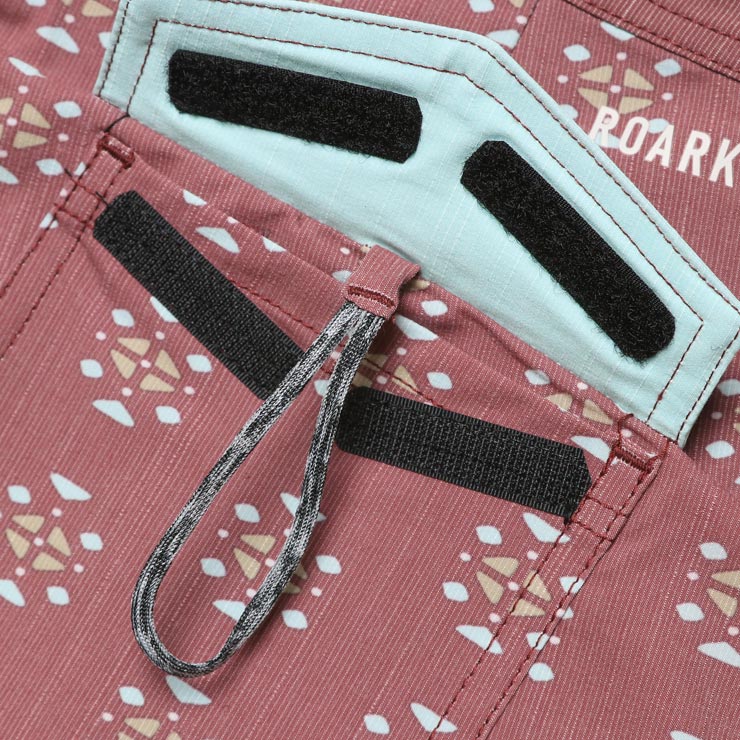 [����å��ݥ����б�] THE ROARK REVIVAL ����������Х��Х� CHILLER BLUE STRIPE BOARDSHORTS �ܡ��ɥ��硼�� �����եѥ�� RB271