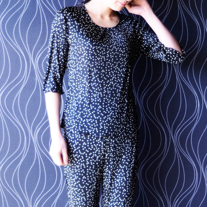 【洗濯機OK】極上シルク100%  くつろぎルームウェア シルク 水玉 花柄 リピーター続出 大人気 高評価 紫外線カット UVカット レディース  お得 セール 上下セット 絹 寝巻き 部屋着 ルームウェア ナイトウェア 快眠 吸湿 保湿 蒸れにくい ボタニカル柄 快適 吸汗 ノンアイロン ギフト 美肌 防臭 プレゼント ギフト 京都 春夏 涼しい