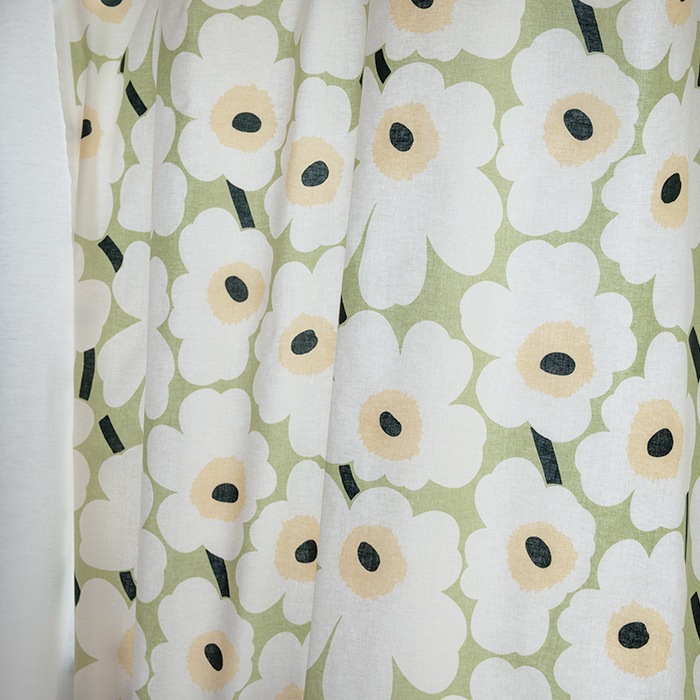 �����ϡ�2026SS �ޥ��å� ����  marimekko MINIUNIKKO �ԥ��˥��˥å� �ڥ������꡼��ߥ��եۥ磻�ȡߥ饤�ȥ������� [col.611]   ��
