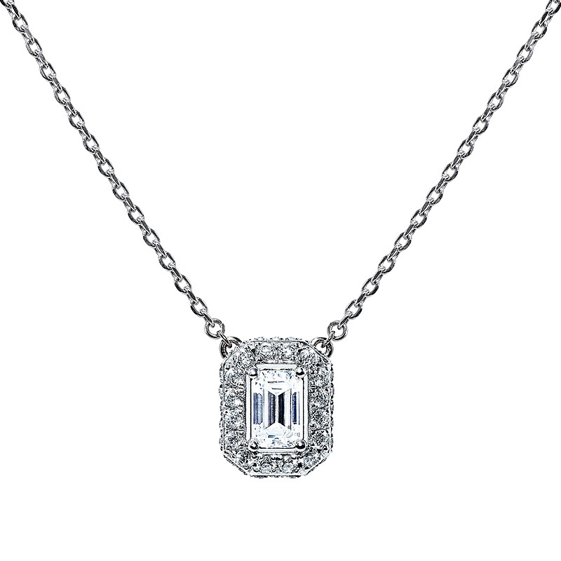 《受注》エメラルドカットヘイローネックレス