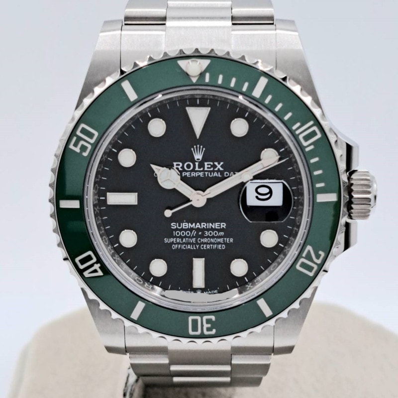 ロレックス サブマリーナ デイト 126610LV オイスターブレスレット ブラックグリーン 41mm