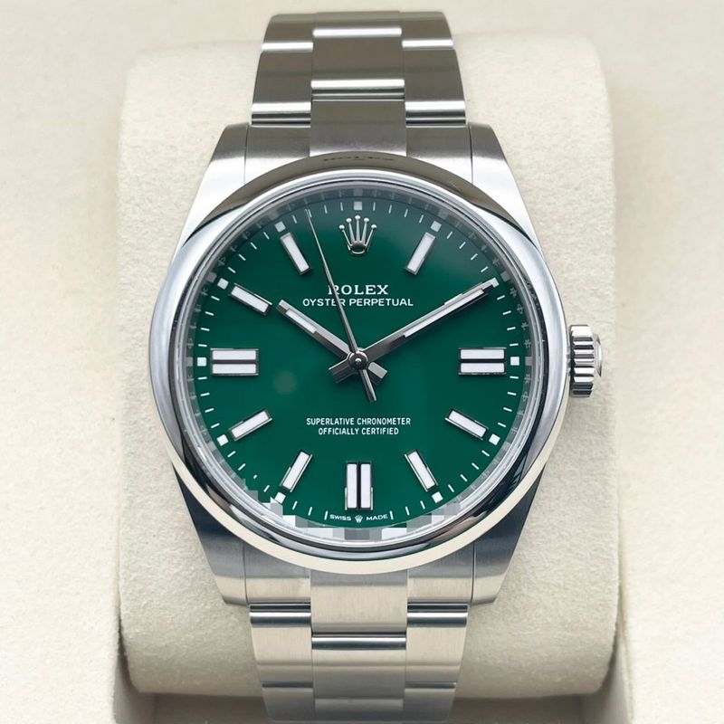【2025年8月ギャラ！】ロレックス オイスターパーペチュアル 134300 グリーン オイスターブレスレット 41mm