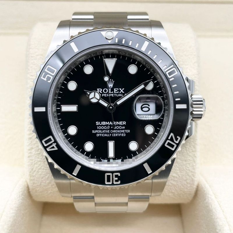 ロレックス サブマリーナデイト 126610LN ブラック 41mm