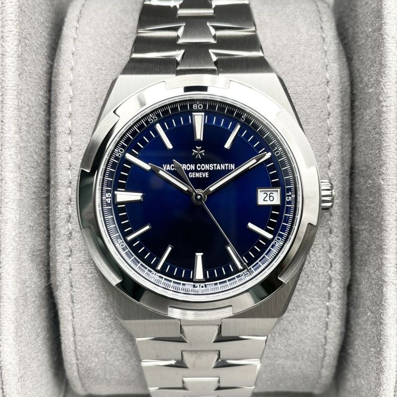 ヴァシュロンコンスタンタン オーヴァーシーズ 4520V/210A-B128 ブルー 41mm