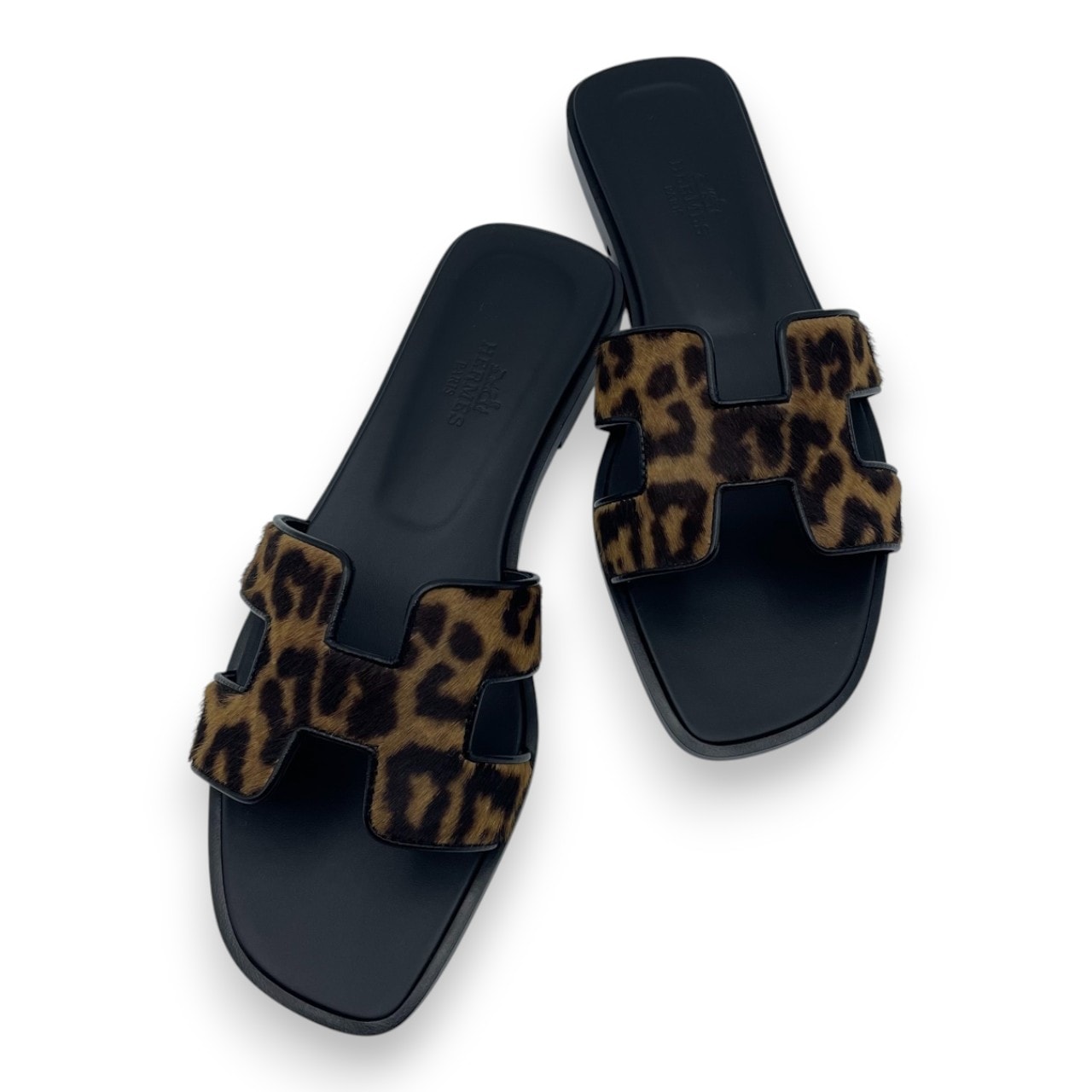 エルメス オラン サンダル 36.5 ゴールド/黒 23.5cm - ブランド品専門