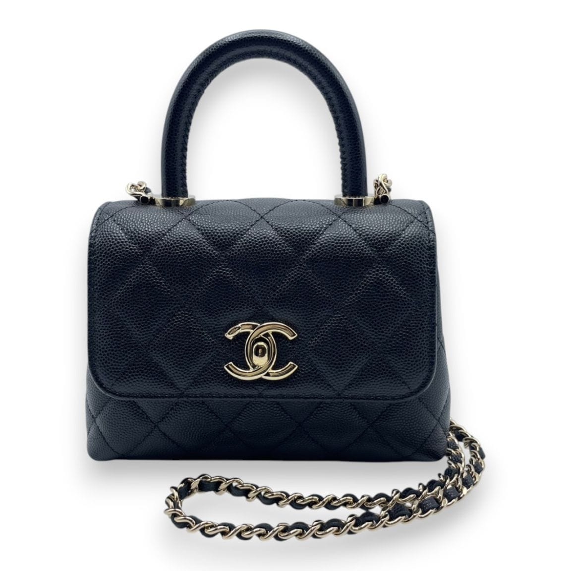 入手困難✨ シャネル CHANEL ココマーク金具 グラデーション 短パン 入手困難✨ シャネル CHANEL ココマーク金具 グラデーション 短パン