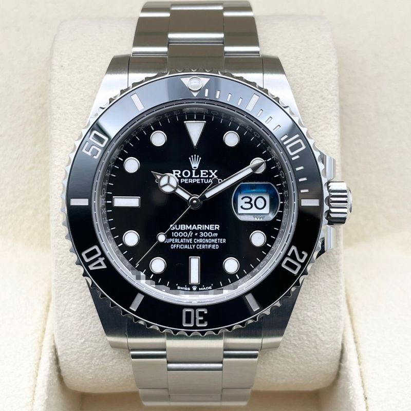 ロレックス サブマリーナーデイト 126610LN ブラック 41mm