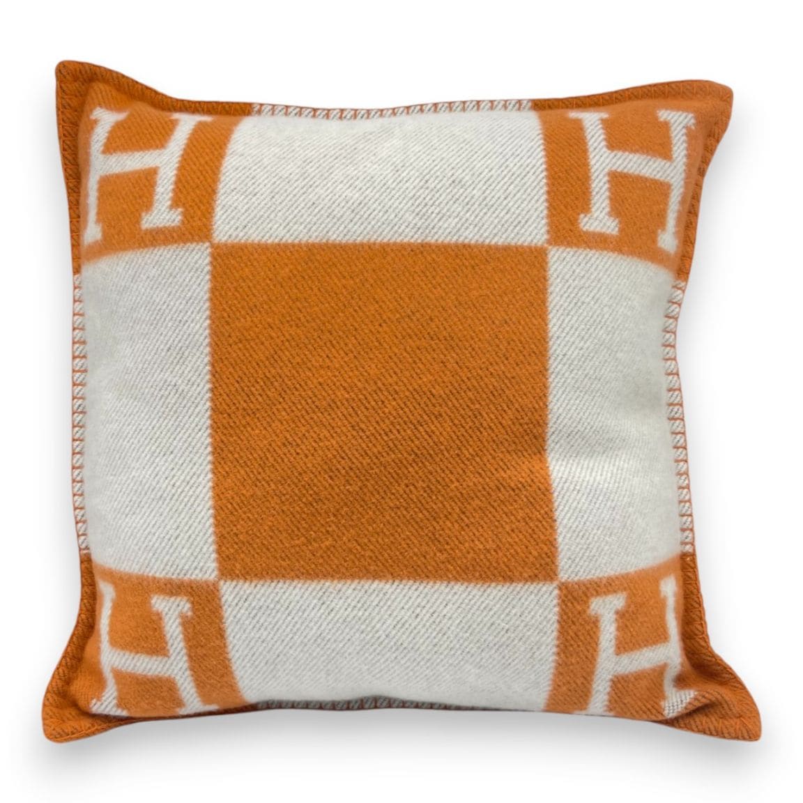 新品　エルメス クッション アヴァロンPM X2個 新品エルメス クッション アヴァロンPM X2個