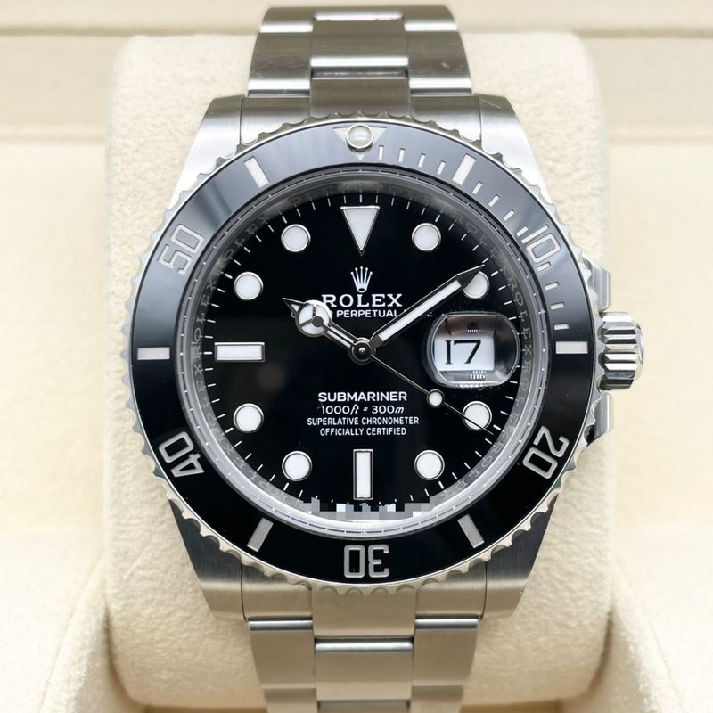 ロレックス サブマリーナーデイト 126610LN ブラック 41mm