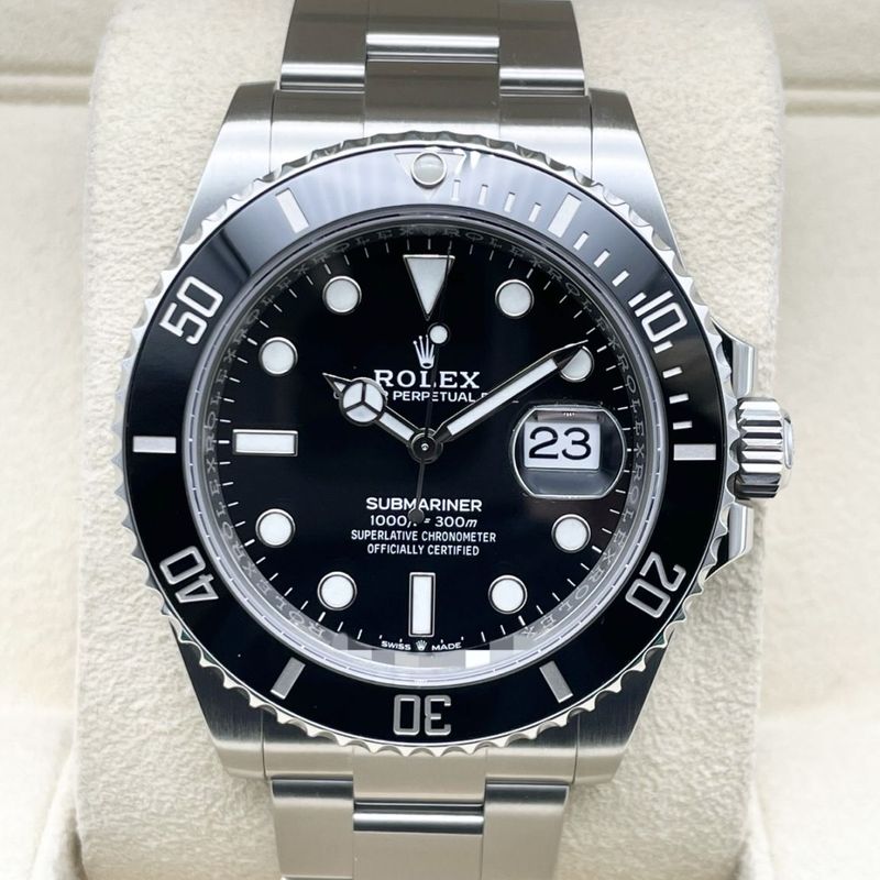 ロレックス サブマリーナーデイト 126610LN ブラック 41mm