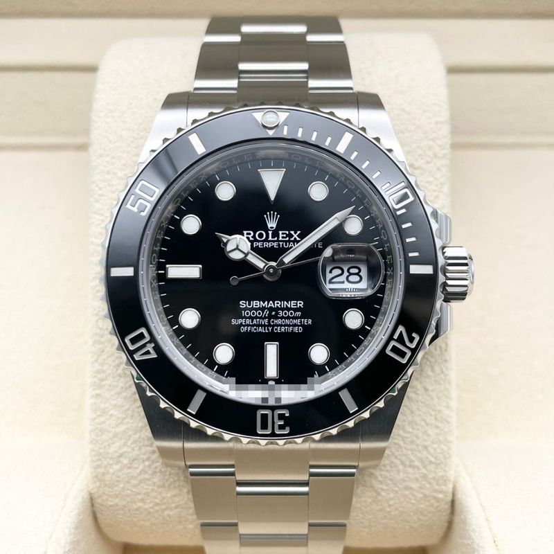 ロレックス サブマリーナーデイト 126610LN ブラック 41mm