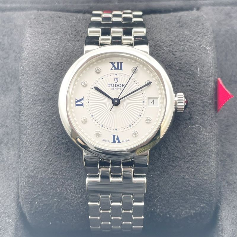 【定価548,900円！】 チューダー クレアドゥローズ M35800-0004 オパライン 34mm