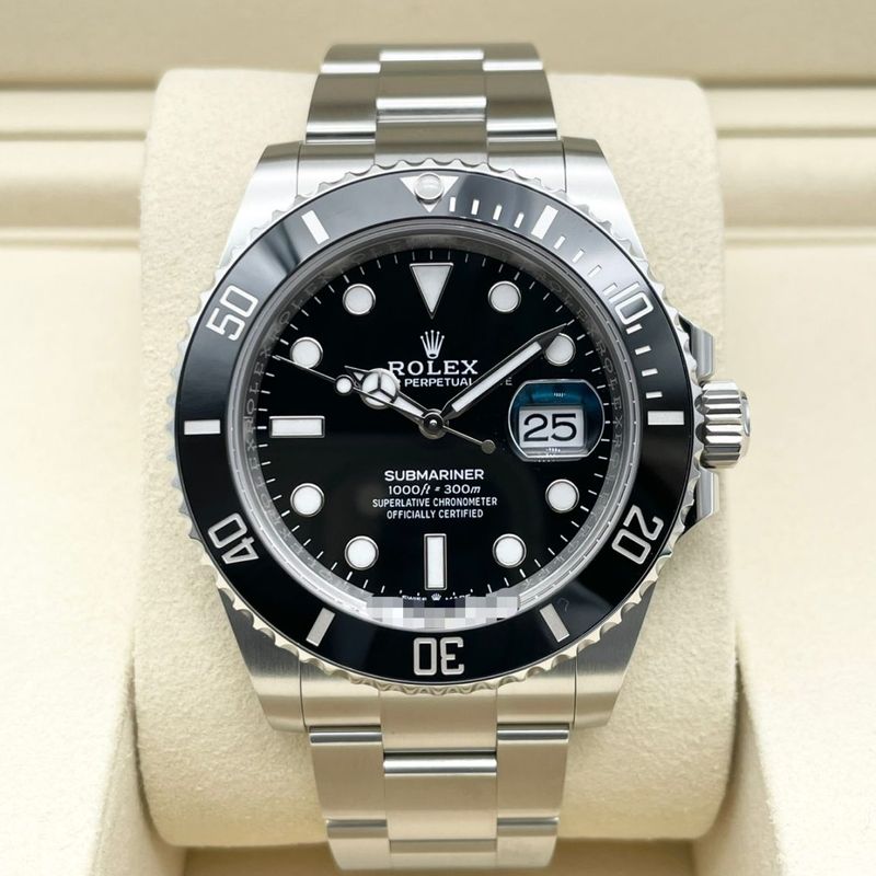 ロレックス サブマリーナーデイト 126610LN ブラック 41mm