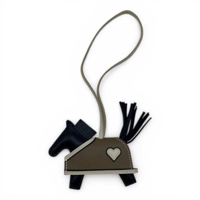 エルメス ペガサスチャーム PM エトゥープ K刻印 - ブランド品専門店