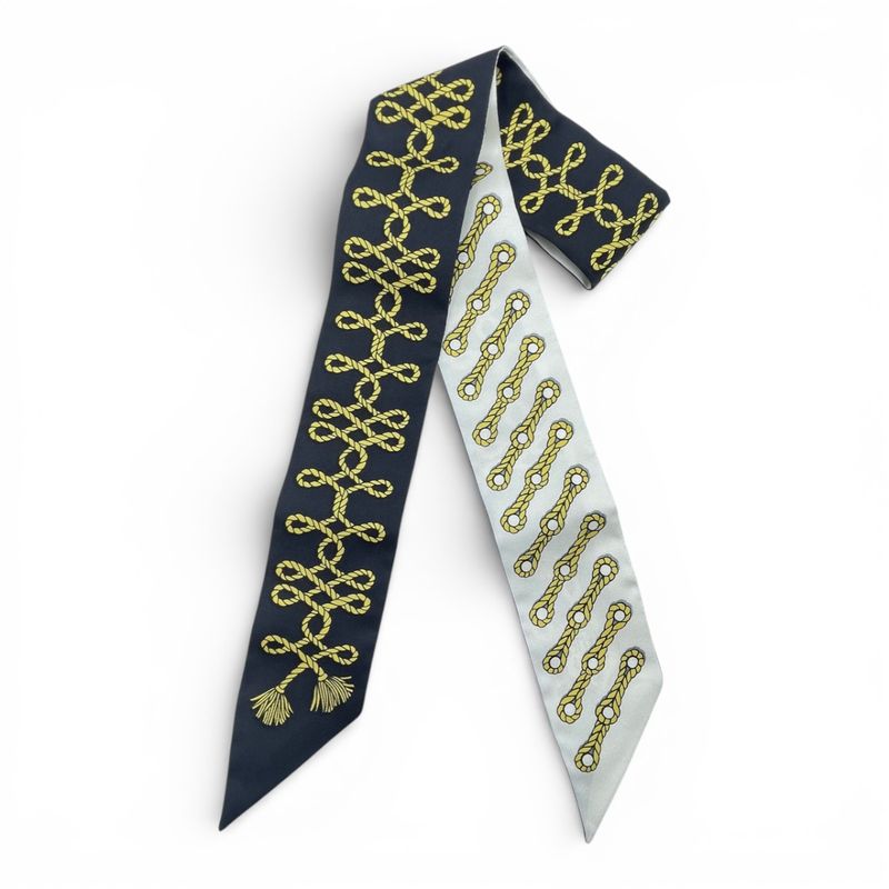 エルメス ツイリー 飾緒とブランデンブルク飾り ノワール/ブラン/ゴールド シルク100%