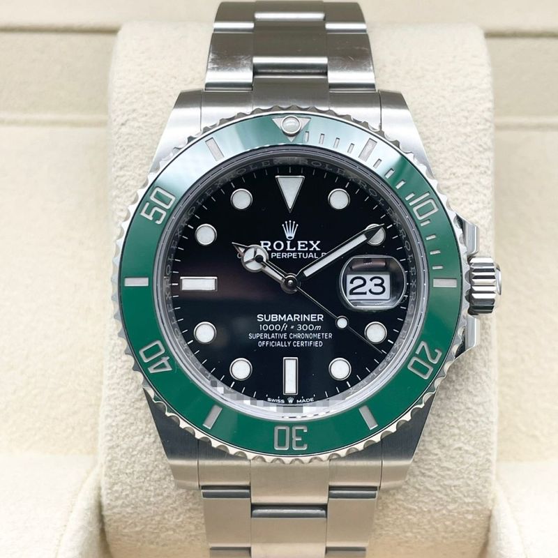 ロレックス サブマリーナ デイト 126610LV ブラック 41mm