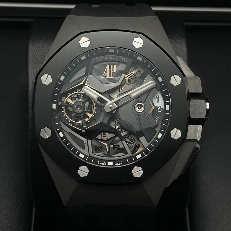 オーデマピゲ ロイヤルオーク コンセプト トゥールビヨン GMT 26589IO.OO.D002CA.01 チタン 44mm