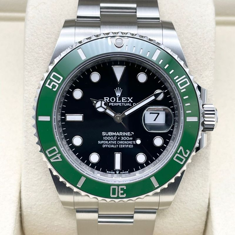 ロレックス サブマリーナ デイト 126610LV ブラック 41mm