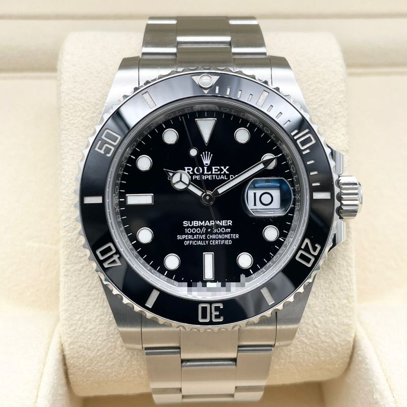 ロレックス サブマリーナーデイト 126610LN ブラック 41mm