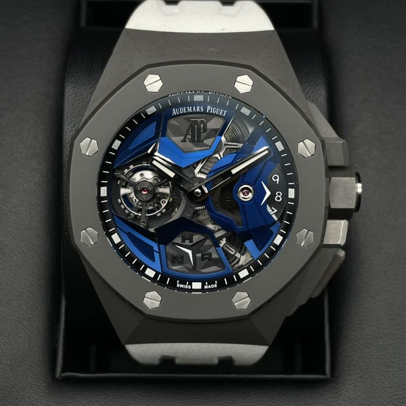 【唯一無二のデザイン】オーデマピゲ ロイヤルオーク コンセプト トゥールビヨン GMT 26589IO.OO.D030CA.01 ブルー チタン 44mm