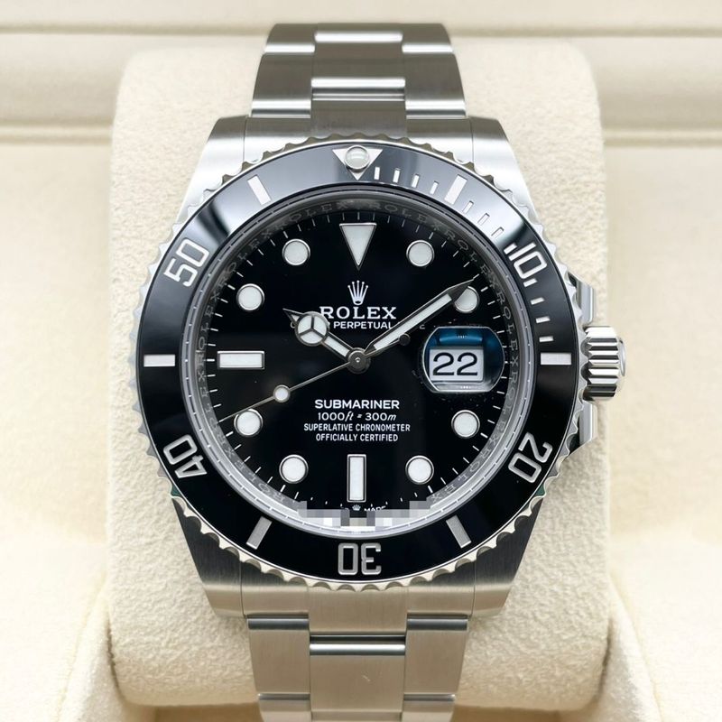 ロレックス サブマリーナーデイト 126610LN ブラック 41mm