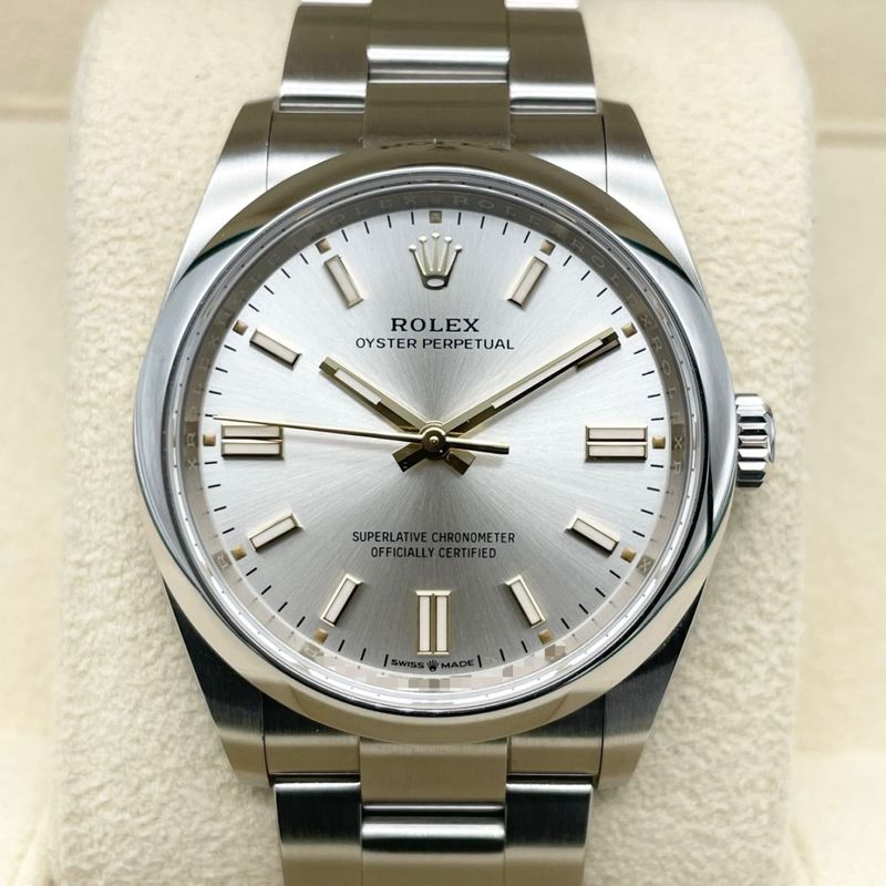 ロレックス オイスターパーペチュアル 126000 シルバー 36mm