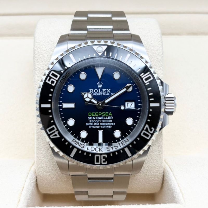 ロレックス ディープシー 136660 Dブルー 44mm