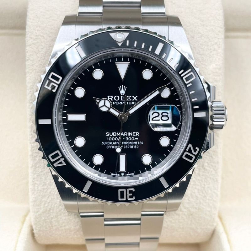 ロレックス サブマリーナーデイト 126610LN ブラック 41mm