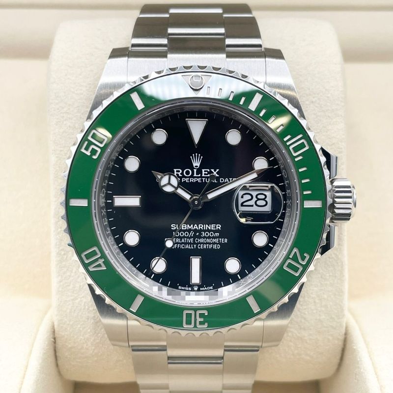 ロレックス サブマリーナ デイト 126610LV ブラック 41mm