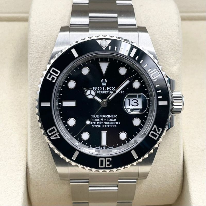ロレックス サブマリーナーデイト 126610LN ブラック 41mm