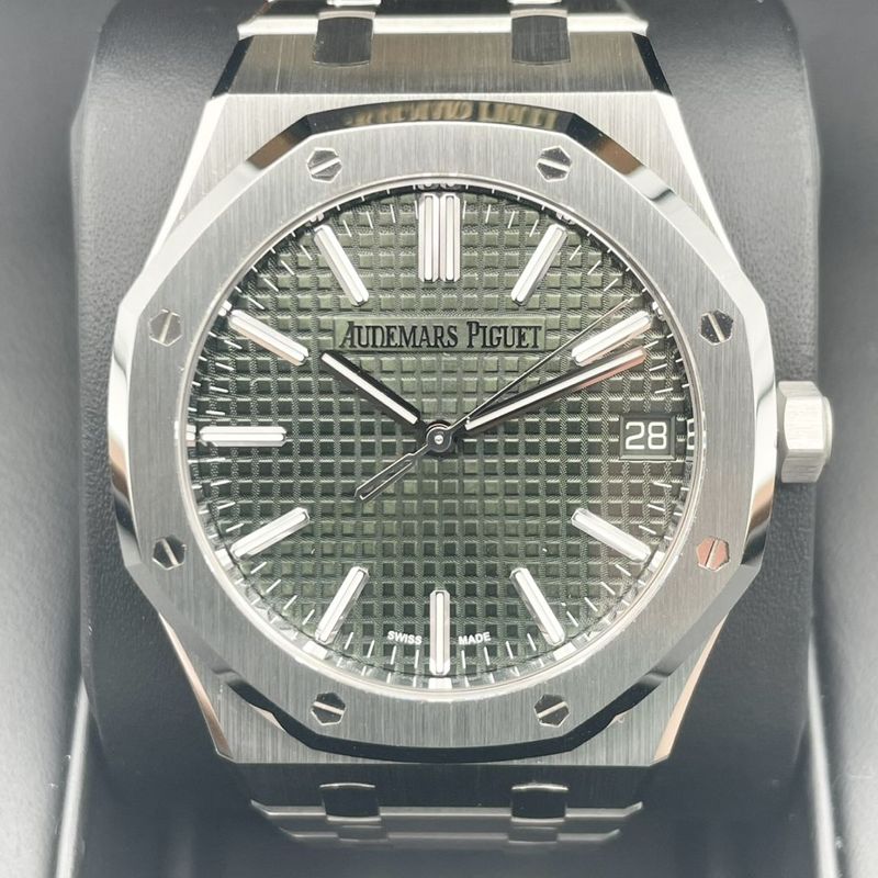 オーデマピゲ ロイヤルオーク 15510ST.OO.1320ST.04 カーキグリーン 41mm