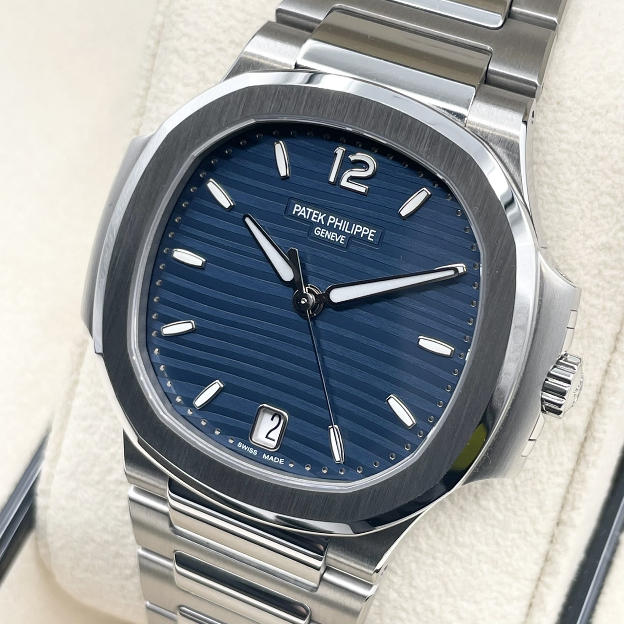 パテックフィリップ ノーチラス 7118/1A-001 ブルー・オパーリン ステンレススチール 35.2mm