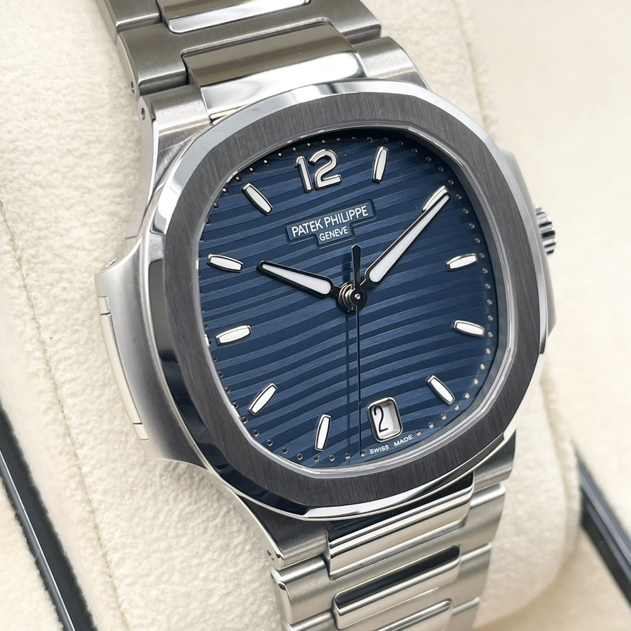 パテックフィリップ ノーチラス 7118/1A-001 ブルー・オパーリン ステンレススチール 35.2mm