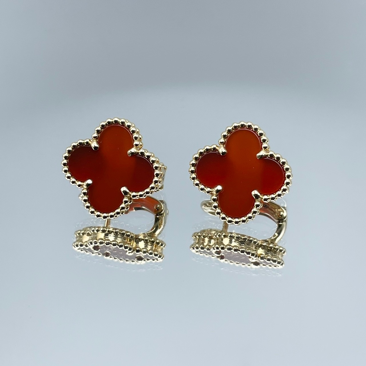 【定価以下での販売】ヴァンクリーフ&アーペル アルハンブラ イエローゴールドカーネリアン ピアス