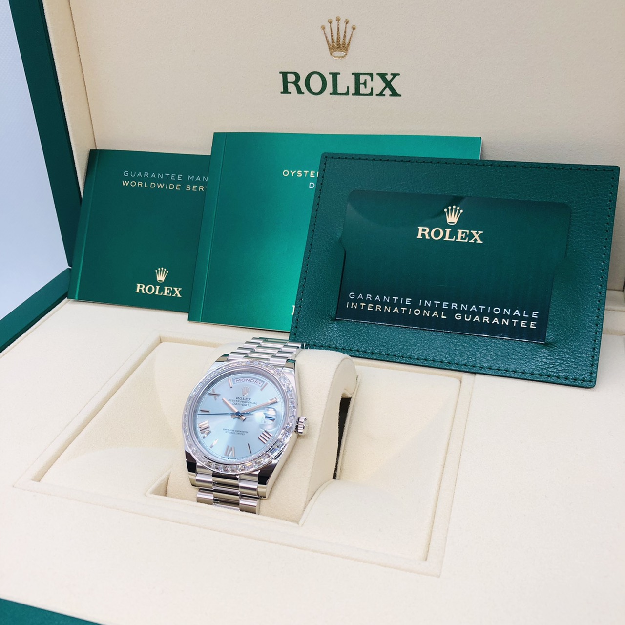 ロレックス デイデイト40 228396TBR アイスブルー ダイヤモンド