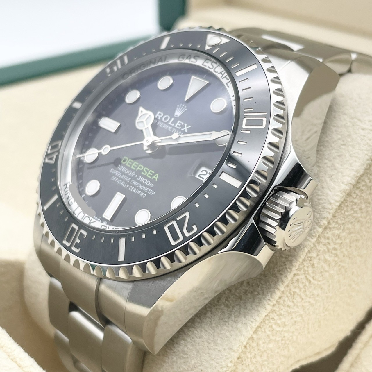 ロレックス ディープシー 136660 Dブルー オイスターブレスレット 44mm