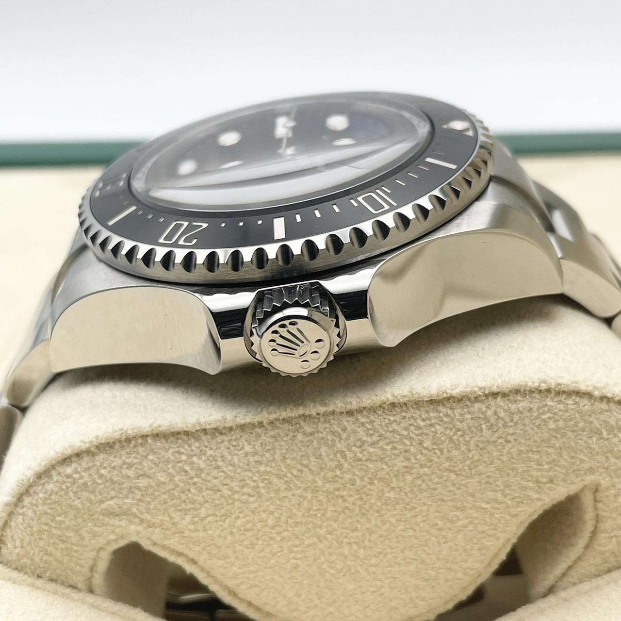 ロレックス ディープシー 136660 Dブルー オイスターブレスレット 44mm