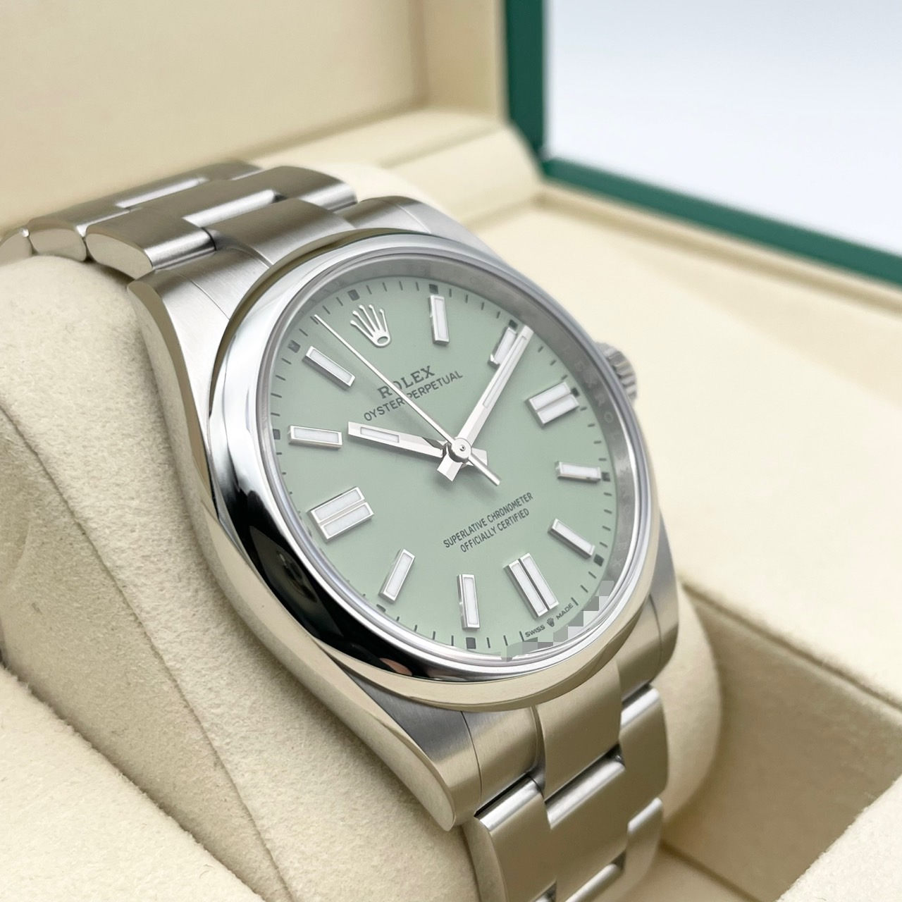 【希少！25年新作】ロレックス オイスターパーペチュアル 134300 ピスタチオグリーン 41mm