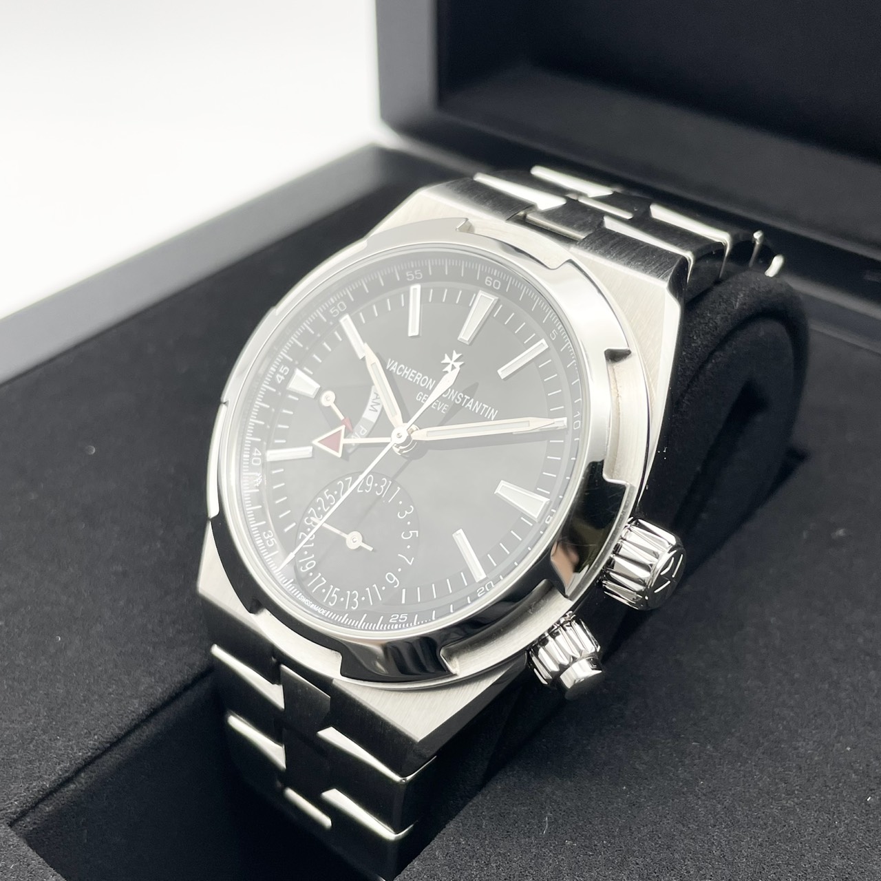 ヴァシュロンコンスタンタン オーヴァーシーズ デュアルタイム 7920V/210A-B546 ブラック 41mm