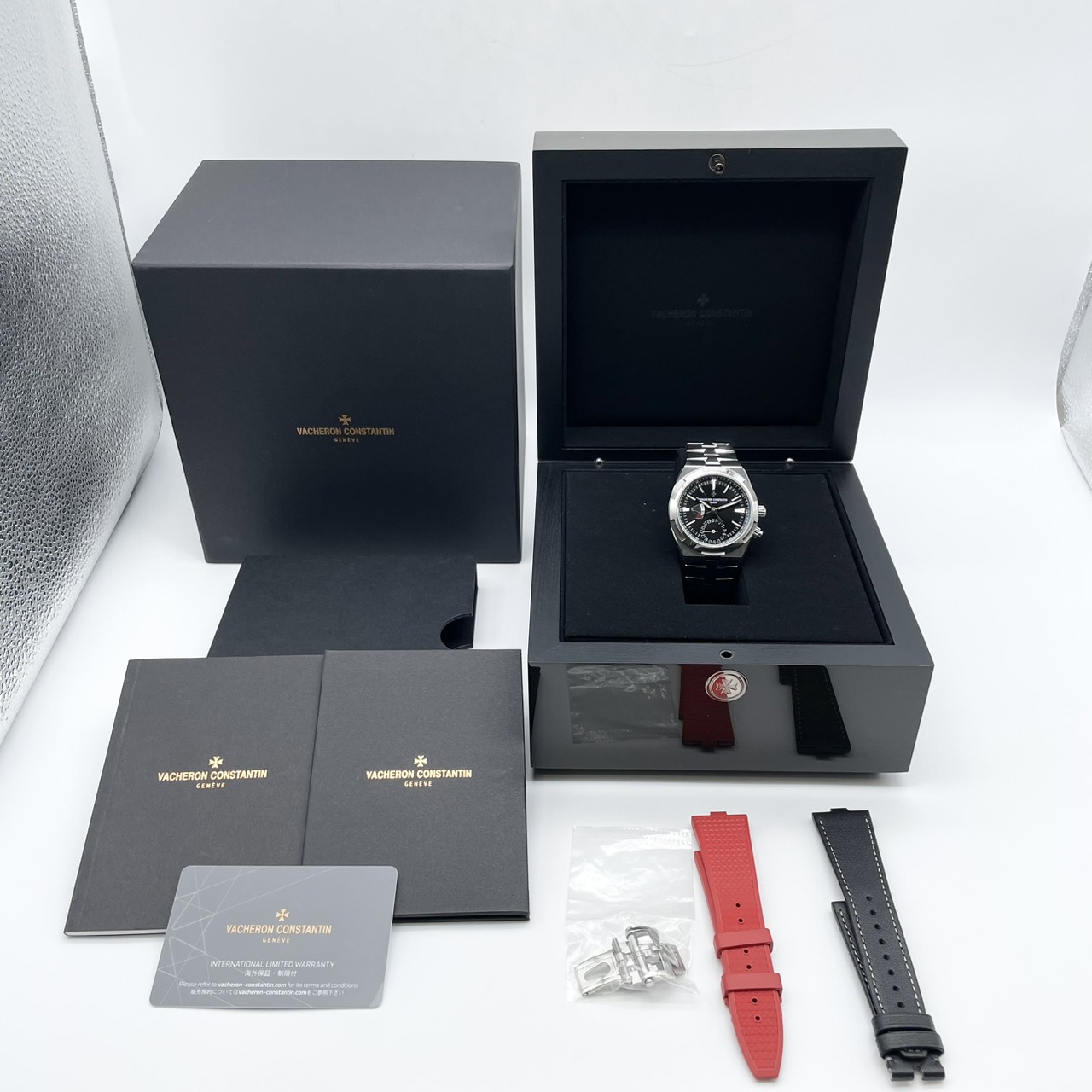 ヴァシュロンコンスタンタン オーヴァーシーズ デュアルタイム 7920V/210A-B546 ブラック 41mm