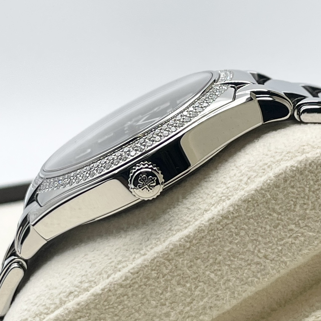 パテックフィリップ TWENTY-4 7300/1200A-011 オリーブグリーン ステンレス 36mm