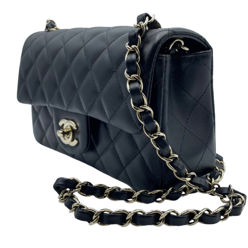 シャネル マトラッセ ブラック ラムスキン ゴールド金具